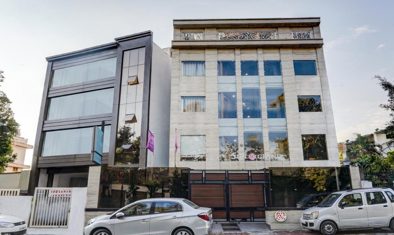 Hotel Sun Grand デヘラードゥーン エクステリア 写真